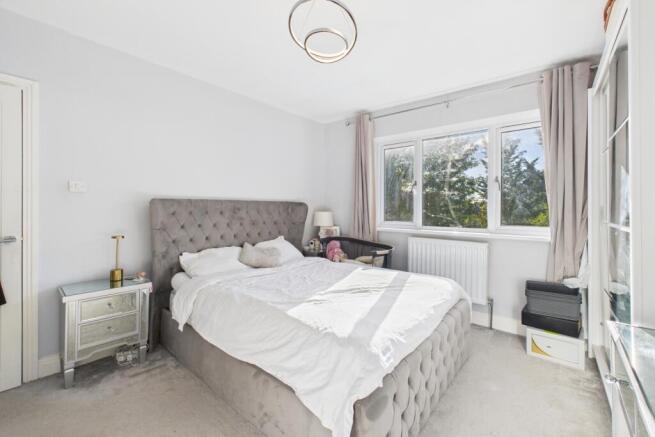 4 bed Semi-Detached for sale Image 9