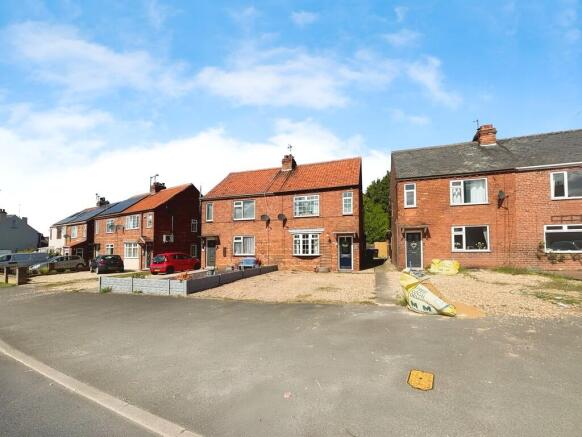 99050b13-WhatsApp...