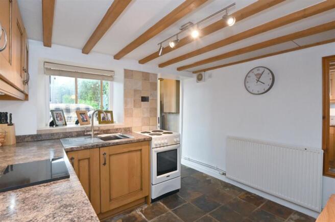 Kitchen to conservatory.jpg