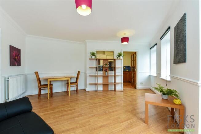 11 Regents Gatehouse (7).JPG