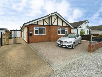 Towyn Way West, Towyn, LL22