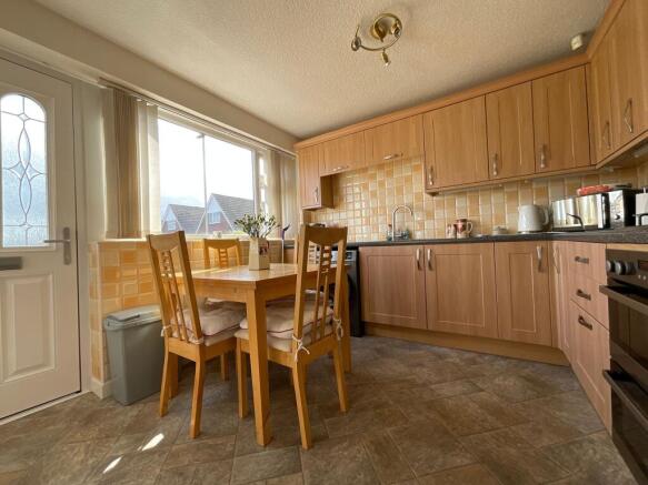 3 bed Detached for sale Image 8