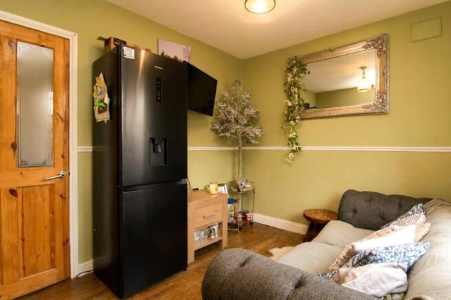 3 bed Semi-Detached for sale Image 10