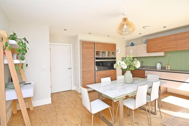 4 bed Detached for sale Image 4