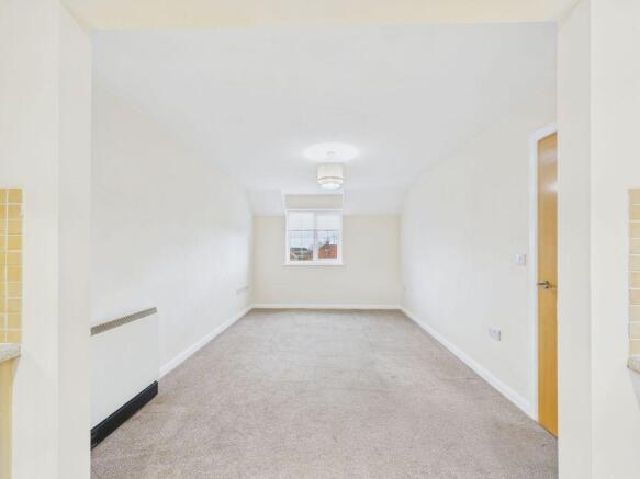 2 bed Flat for sale Image 11