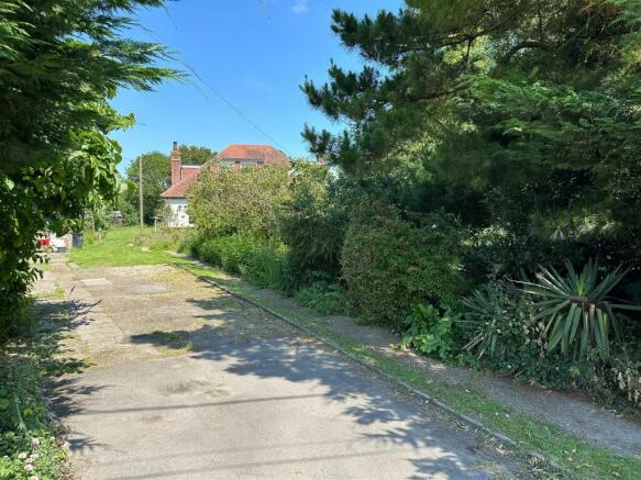 DRIVEWAY FROM ROAD