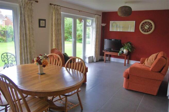 FAMILY ROOM