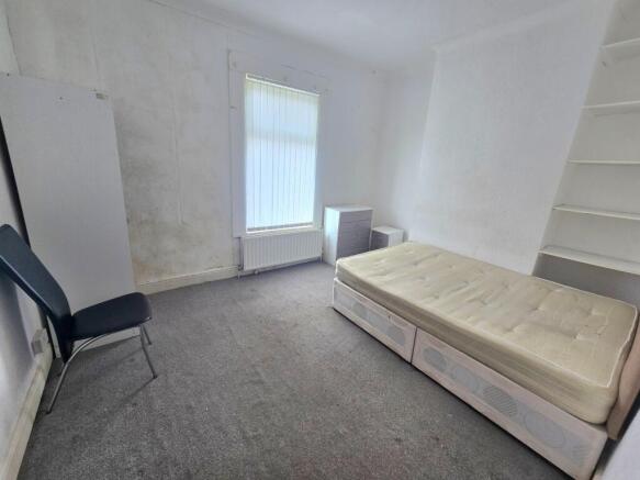 3 bed Terraced for sale Image 9