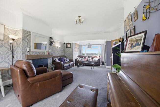 4 bed Semi-Detached for sale Image 6