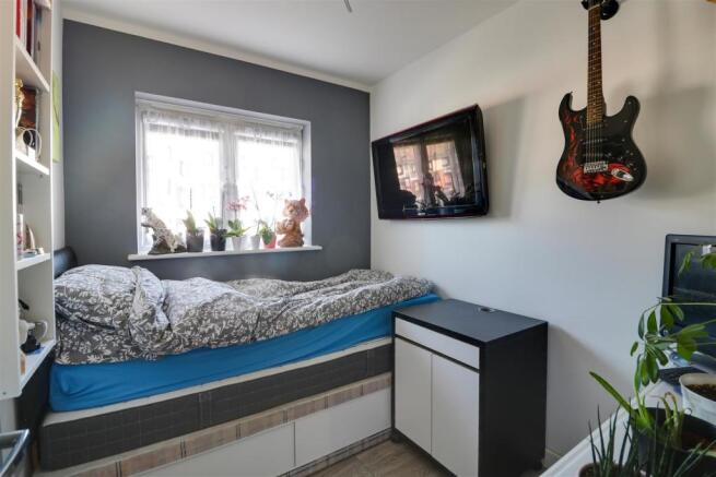 bedroom 3 .jpg