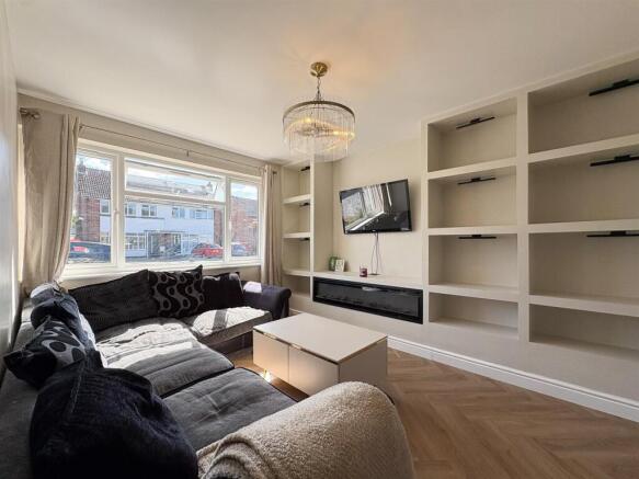 Livingroom-1.jpg