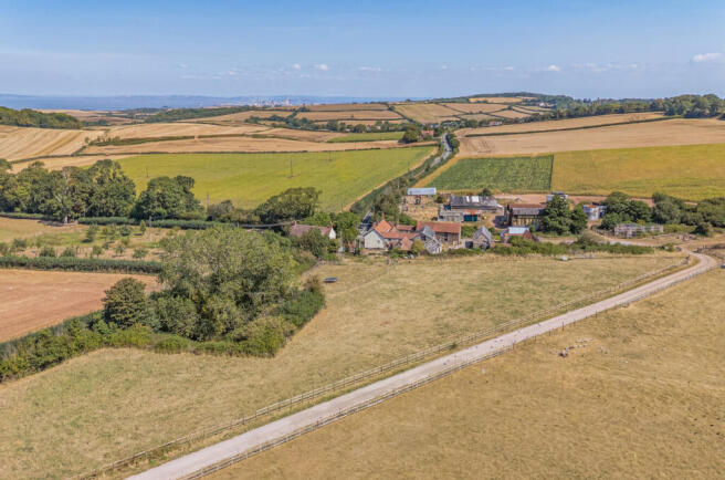 1341704-6-68a895d...