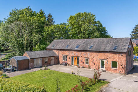Pandora Barn, Marton, Baschurch, SY4 2BZ - Fabulous barn conversion with optional 2 ACRES of land