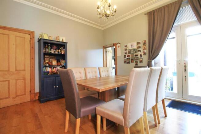 Dining room..jpg