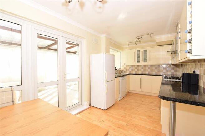 Kitchen/Dining Area