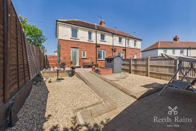 3 bed Semi-Detached for sale in wakefield