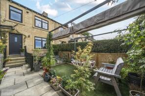 74, Dalton Green Lane, Dalton, Huddersfield HD5 9UQ