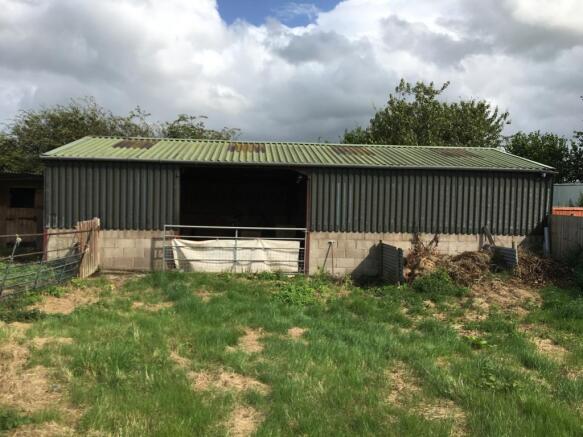 Steel framed building with concrete flooring