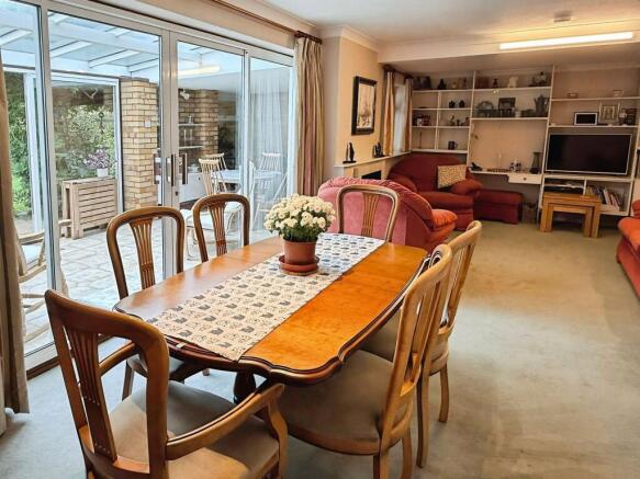 Coombe Place, Oadby, LE2 photo 4