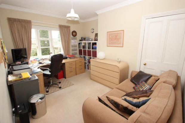 Bed 3 / Office