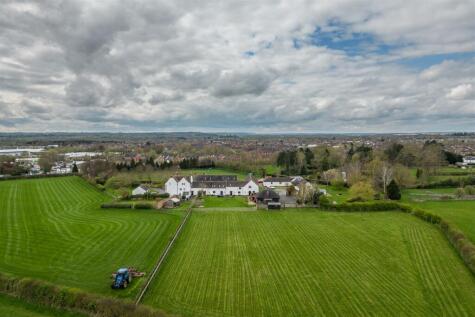 6 The Stables, Hargate House Farm, Hilton