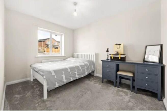 3 bed Town House for sale Image 12