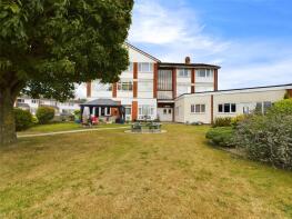 Flat 1, Glynswood House, Greenwood Meadow, Chinnor OX39 4JP