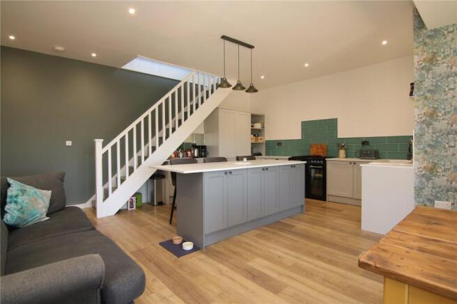 4 bed Detached for sale Image 4