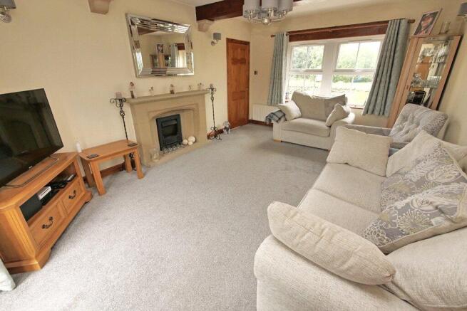 3 bed Semi-Detached for sale Image 6