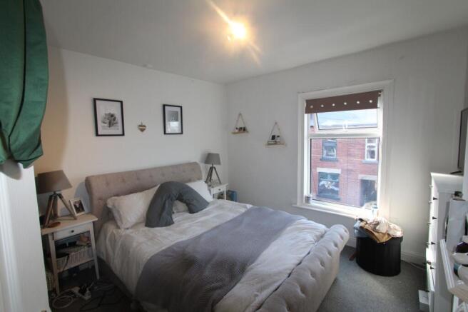 3 bed Terraced to rent Image 6