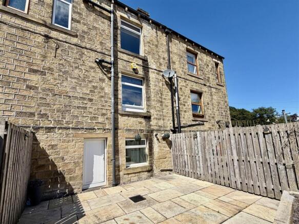 3 bed Terraced for sale Image 6