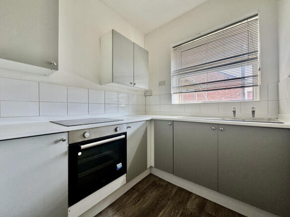 1 bed Flat to rent Image 4