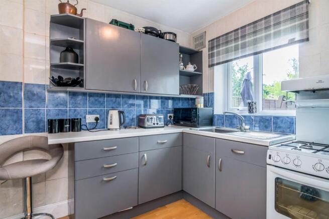 Kitchen: