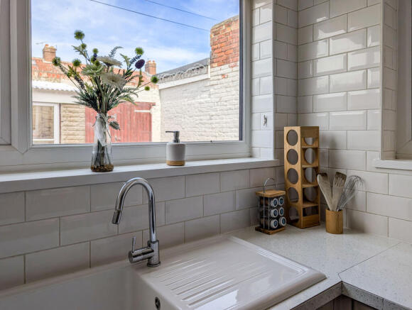 2 bed Terraced for sale Image 7