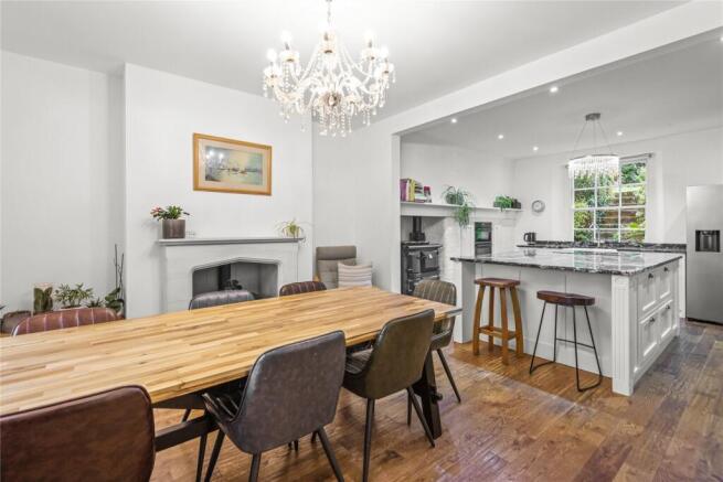 Dining/Kitchen