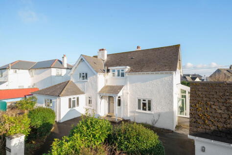 Dousland Road, Yelverton, PL20