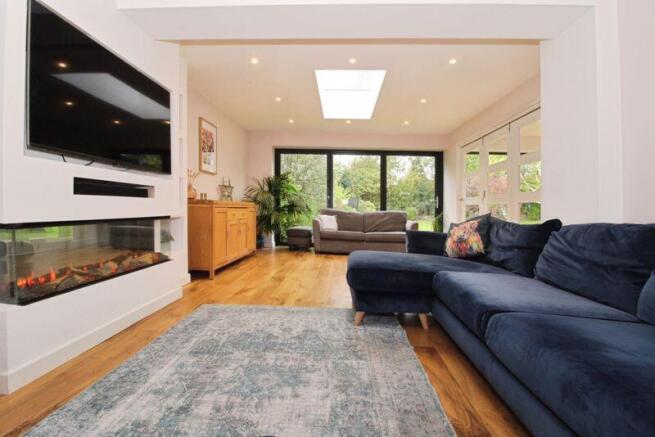 Rear Lounge