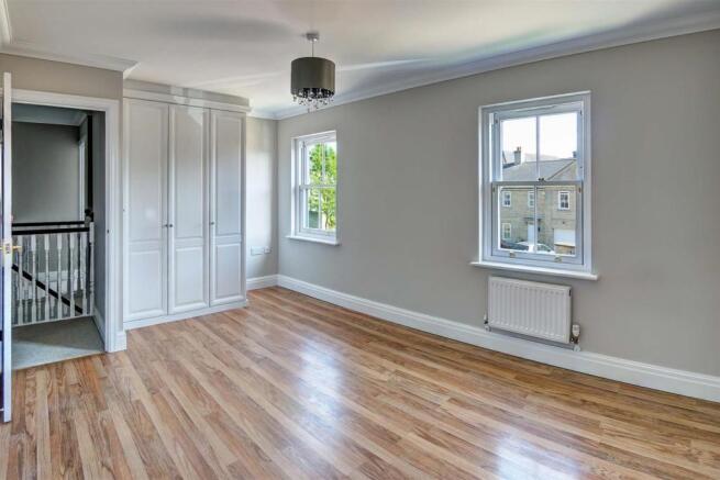 bedroom2.jpg