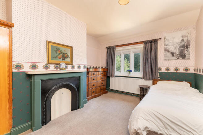 9 bed Detached for sale Image 10
