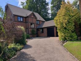 10, Woodleighton Grove, Uttoxeter ST14 8BX