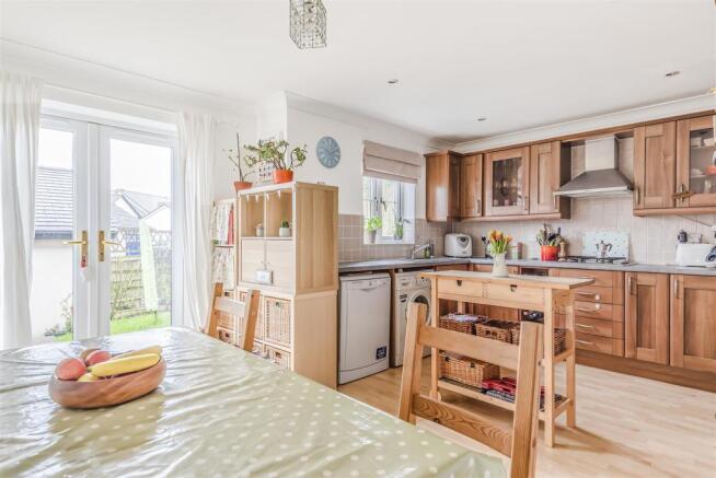 Kitchen 3.jpg