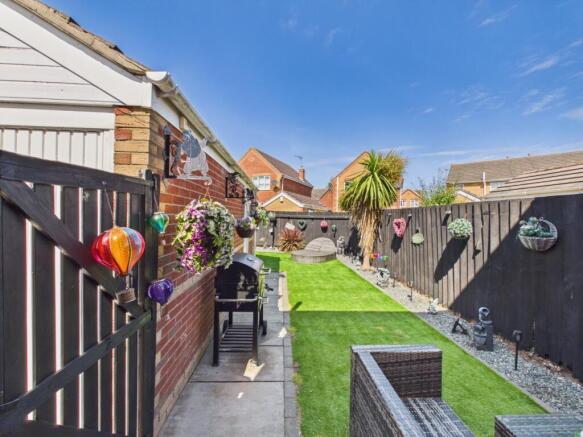 2 bed Semi-Detached for sale Image 9