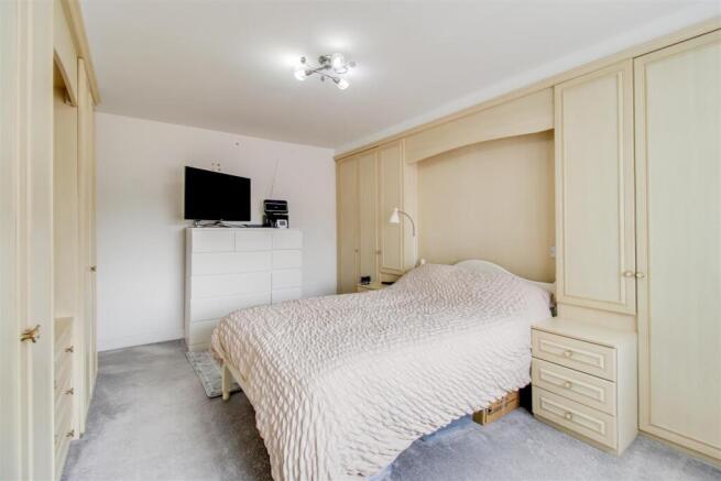 2 bed Semi-Detached for sale Image 7