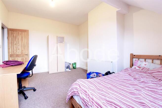 3 bed House to rent Image 6