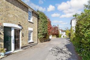 St Nicholas Cottage, Front Street, Ringwould CT14 8HP
