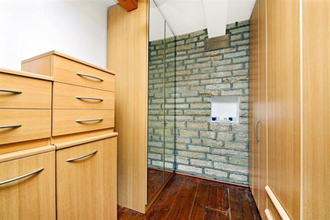 DRESSING AREA