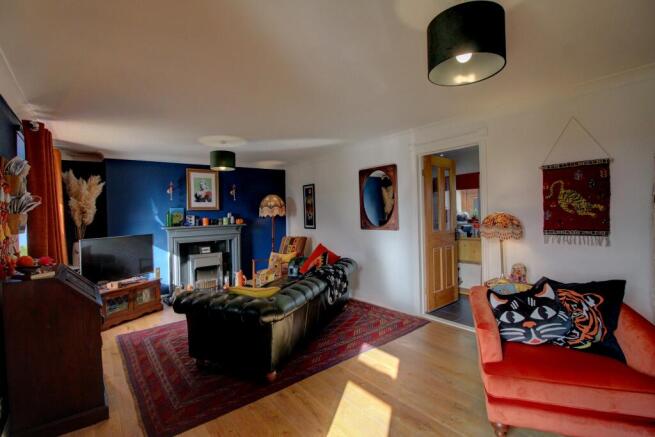 IMG_3377_8_9_Interior 2