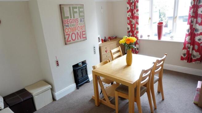 SEPARATE DINING ROOM