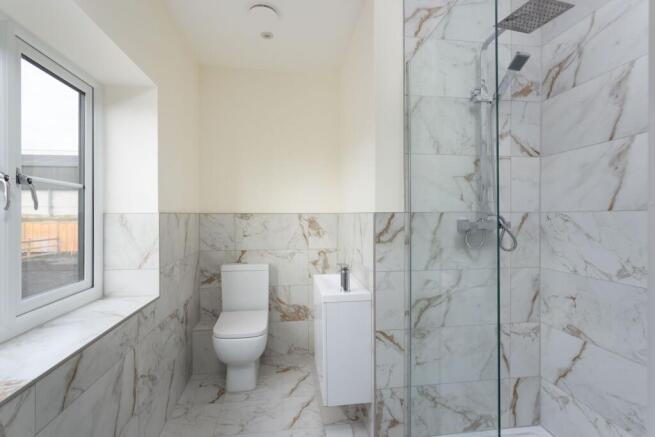 4 bed Semi-Detached for sale Image 10