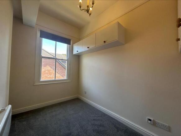 bedroom 1.jpeg